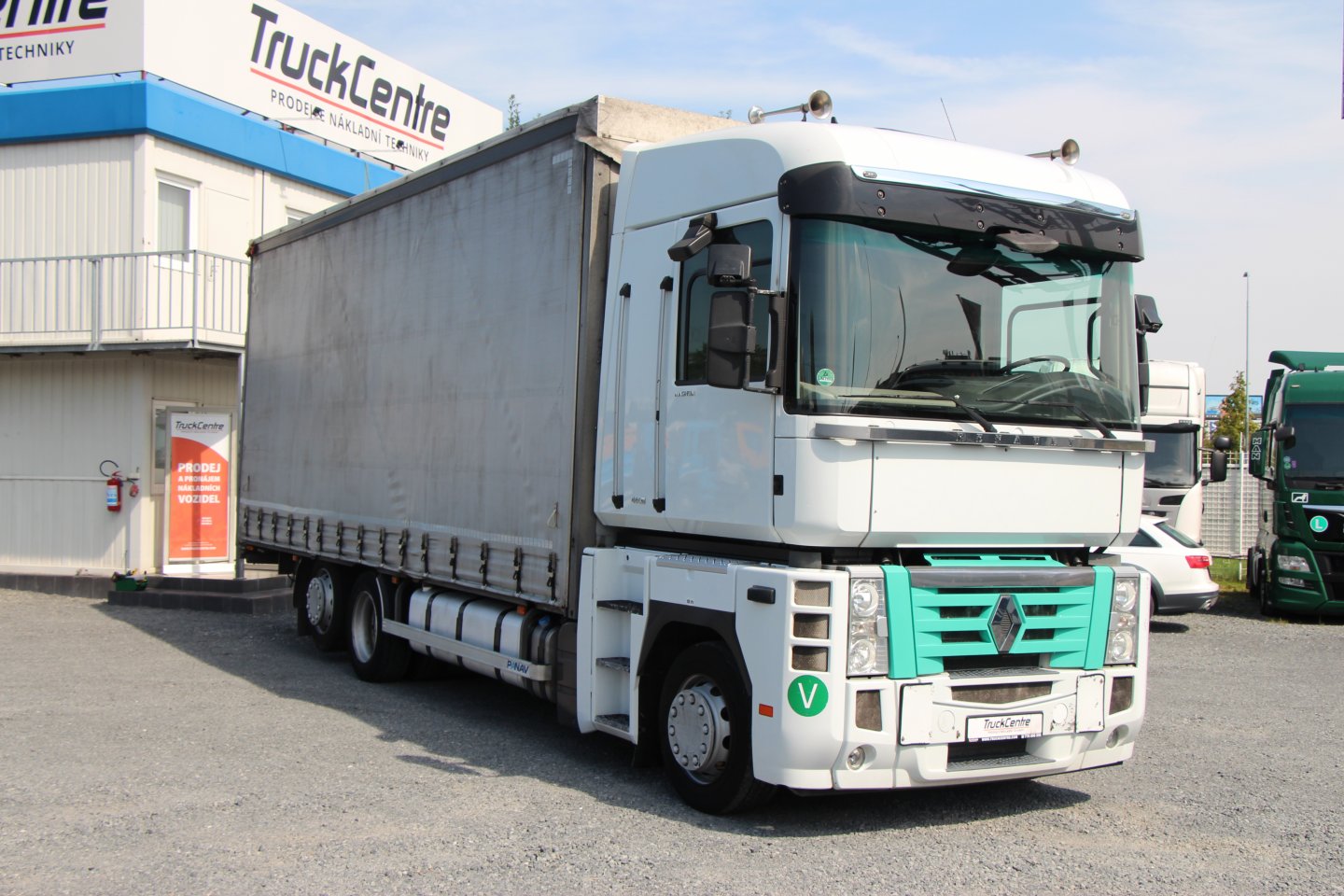 RENAULT MAGNUM6X2 E5EEV